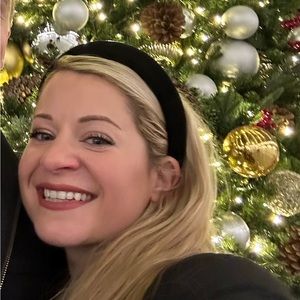 Meet your Posher, Abi